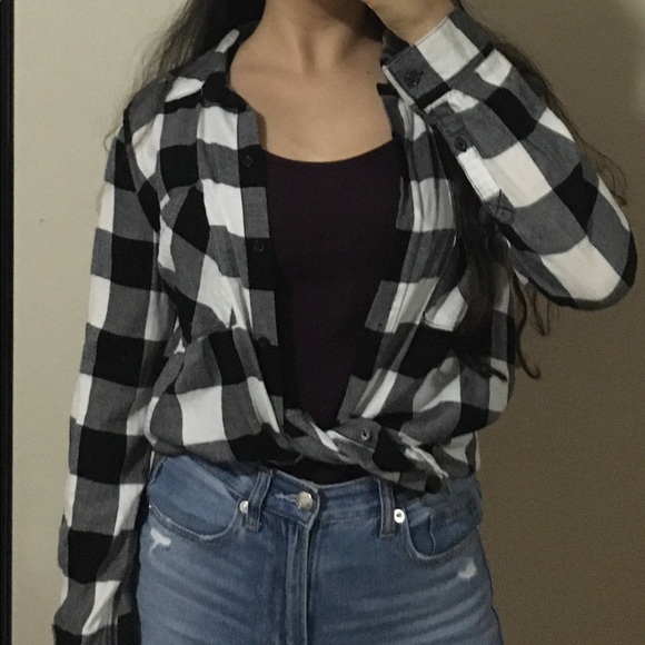H&M Black & White Plaid Shirt - Picture 3 of 4